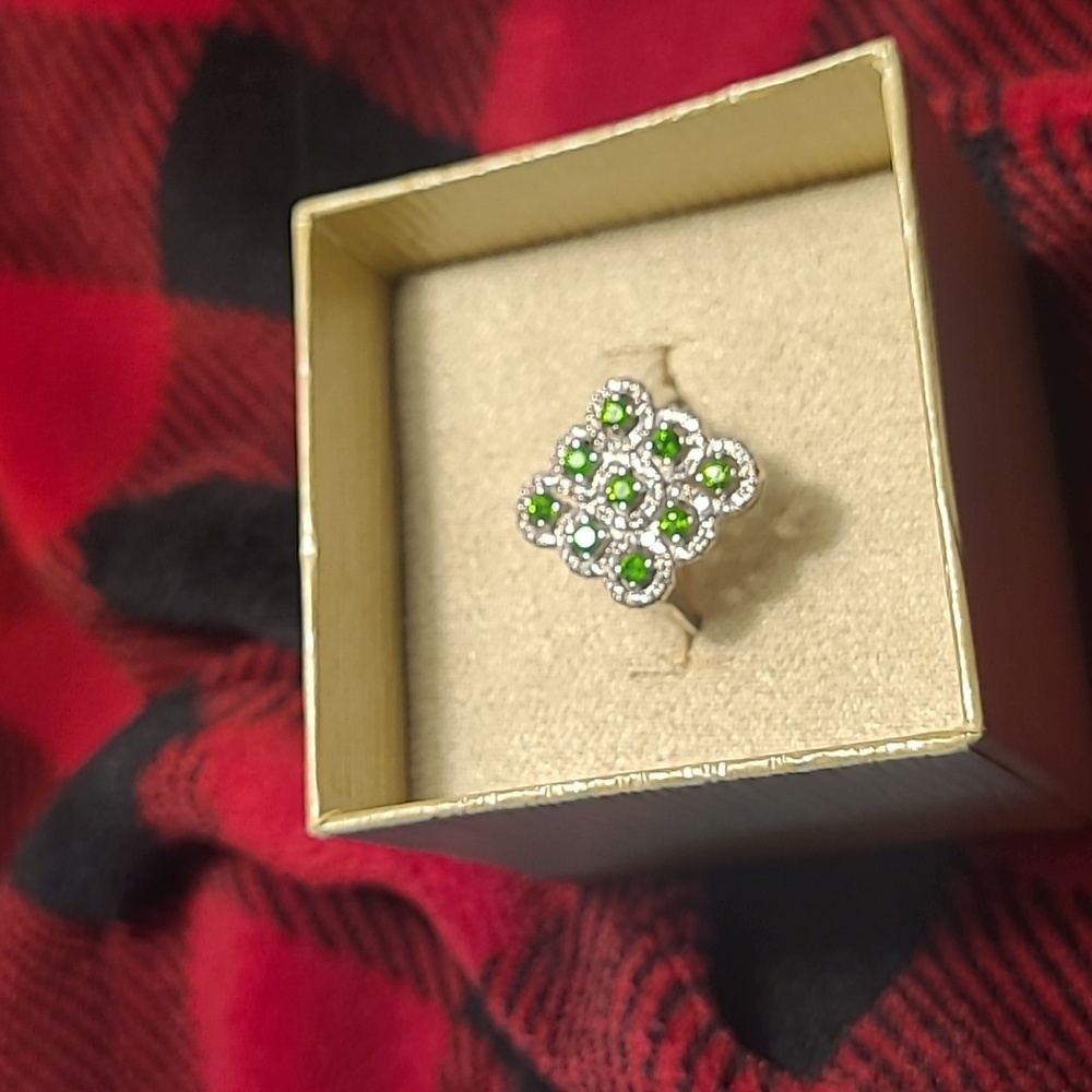 Ring costume 8.5, green and zircon